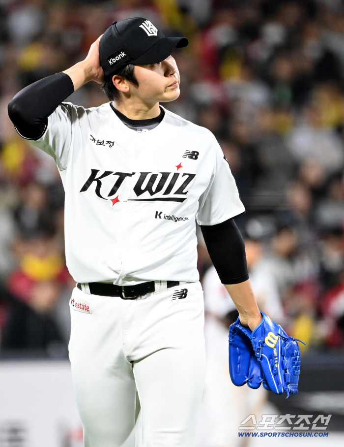 "혹사라고? 영현이는 쉬면 '볼볼볼'이에요"…이강철 감독의 항변→"김재윤과는 달라, 쉬면 불안해지는 스타일"