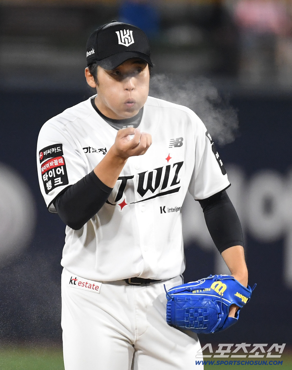 18일 수원 케이티위즈파크에서 열린 KT와 키움의 경기. 투구를 준비하고 있는 KT 박영현. 수원=송정헌 기자 songs@sportschosun.com/2026.04.18/