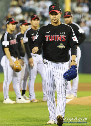 "야구, 참 생각대로 안되네"…'염갈량' 기대했던 '유영찬·고우석' 퍼펙트 카드→부상 악재로 '스톱'