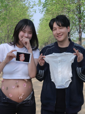 '최현석 딸' 최연수, 19kg↑ 만삭 화보 공개 "자존감 떨어져 망설였다"