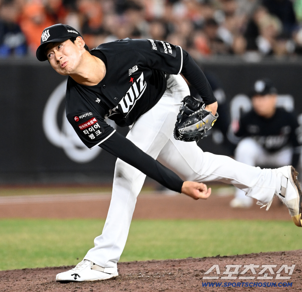 31일 대전한화생명볼파크에서 열린 KT와 한화의 경기. 역투하는 KT 스기모토. 대전=허상욱 기자 wook@sportschosun.com/2026.03.31/