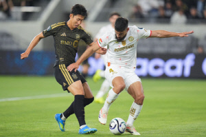 '월드클래스 플레이메이커' 손흥민 또 1위 등극, 부앙가 없이 '미친 2도움' 작렬→득점 관여 100%...'결승행 청신호' LAFC, 톨루카전 2-1 승리