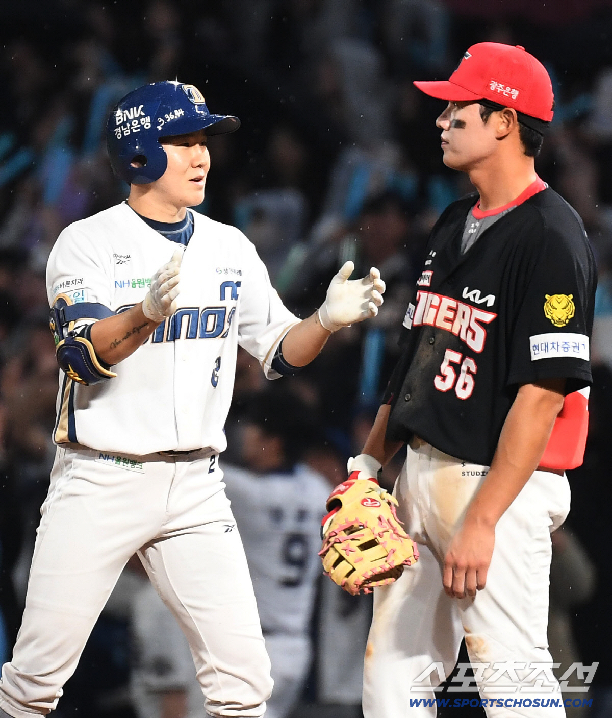 30일 창원 NC파크에서 열린 NC와 KIA의 경기. 5회 1타점 적시타 날린 NC 박민우. 창원=송정헌 기자 songs@sportschosun.com/2026.04.30/