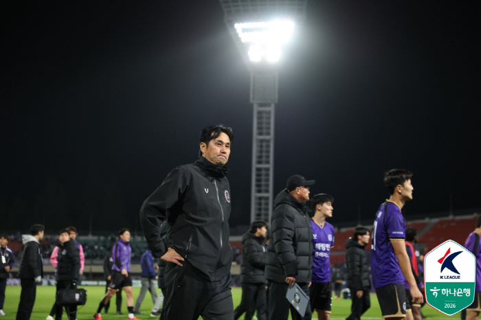 송곳니 갈고 나타난 '좀비 축구'→'5경기 무패' 안양, 준비된 전술 변화-맞춤 대응이 만든 상승 원동력