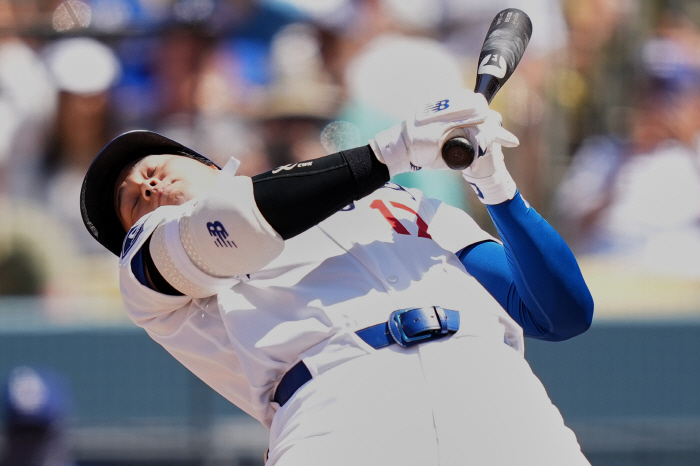 '순위권 밖' 충격 대이변! '방망이 든 오타니' 제대로 망했다→이제 日 최고 타자는 무라카미?…알바레스 파워랭킹 선두 등극