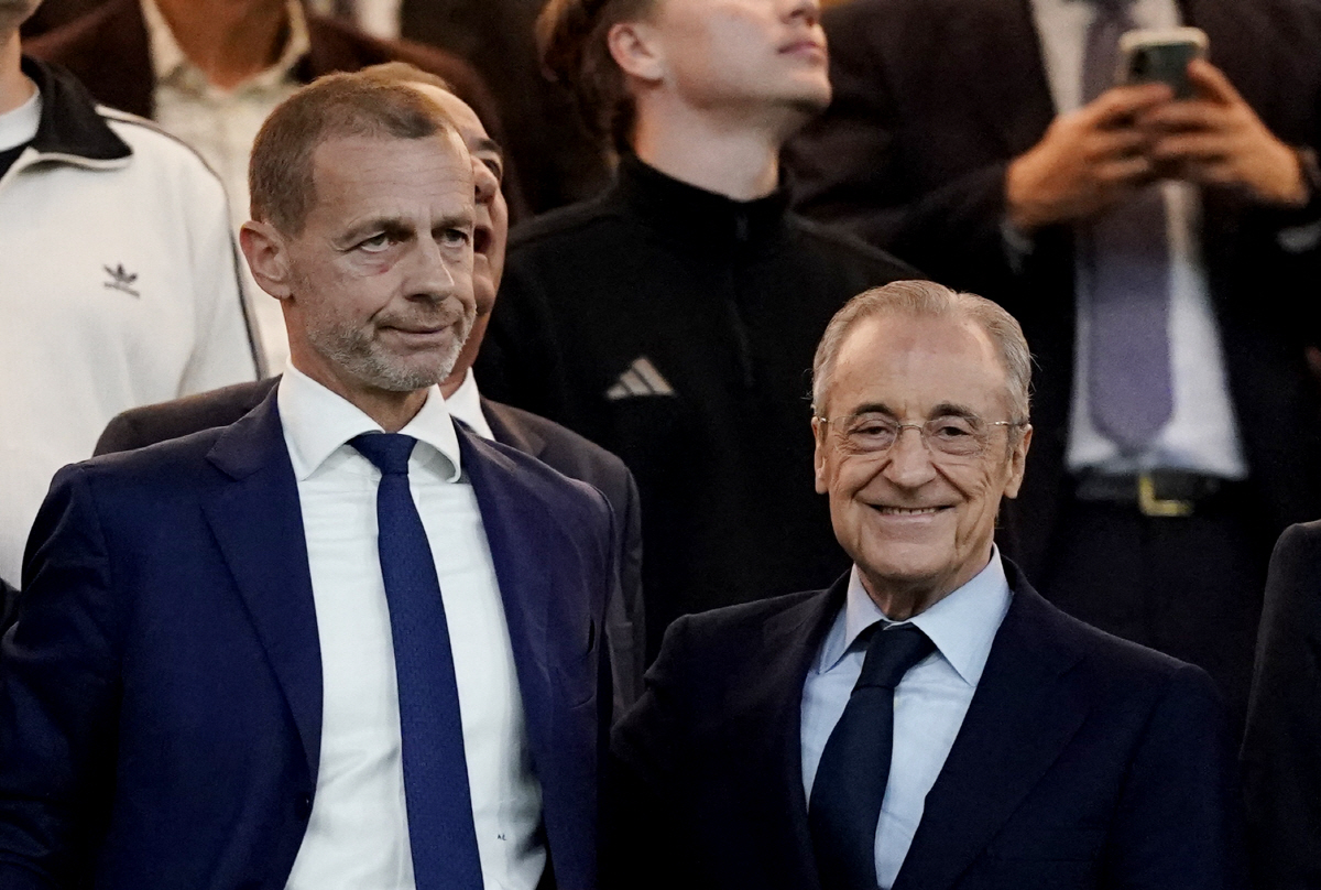 페레스 회장(오른쪽)로이터