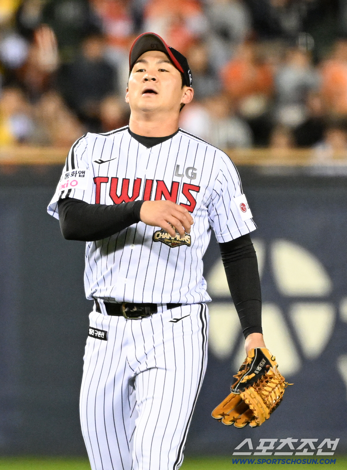 21일 잠실구장에서 열린 LG와 한화의 경기. LG 오지환이 숨을 고르고 있다. 잠실=박재만 기자 pjm@sportschosun.com/2026.04.21/