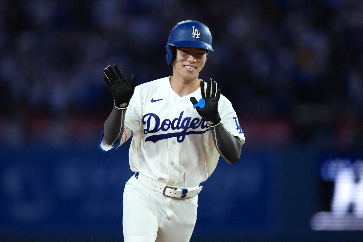 Apr 15, 2026; Los Angeles, California, USA; Los Angeles Dodgers second baseman Hyeseong Kim celebrates after hitting a two-run home run against the New York Mets in the second inning at Dodger Stadium. Mandatory Credit: Kirby Lee-Imagn Images