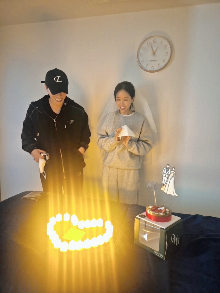 '문원♥' 신지, 결혼 하루 앞두고 '깜짝 선물' 받았다 "미리 축하 감사해요"