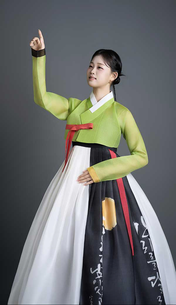 ‘김다현 언니’ 진소리, 2026 미스춘향 정(貞) 수상..“글로벌 춘향될 것”