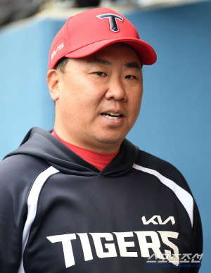 '넘어진' 한준수, 오른쪽 어깨 타박상 → 김태군 1군 등록…"김태형은 불펜 활용" [광주체크]
