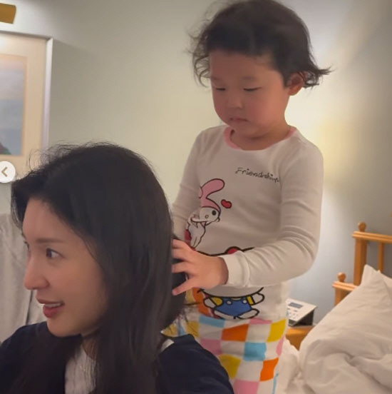 이지혜, 여행 중 '불화설' 서지영과 깜짝 조우…"내 찐친 서인영 아니고"