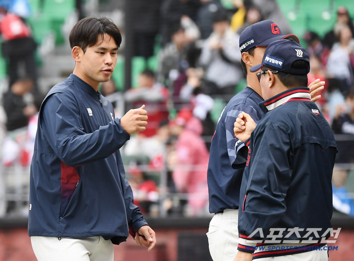 주 2회 등판도 문제없다! '사직 스쿠발' 김진욱, 진짜 에이스 → "강남이 형 리드 믿고 공격적 투구" 