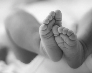 생후 19일 딸 살해 후 SNS서 "장례비 도와달라" 충격