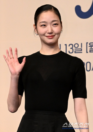 김고은, 6년째 이어온 어린이날 선행...서울대병원 환아 위해 5000만원 또 기부 [공식]