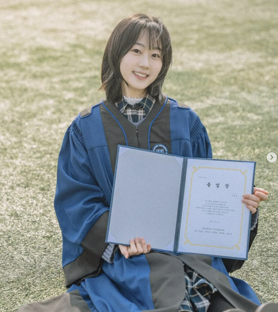 '뭣이 중헌디' 김환희, 5년 만에 대학 졸업…"과탑 전액 장학금"
