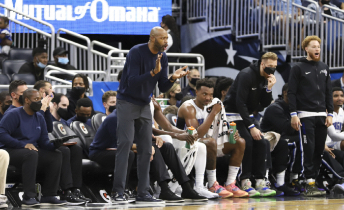 'KBL 경력직' NBA 감독 자말 모슬리. 올랜도 매직에 해임. 뉴올리언스 차기 사령탑 급부상