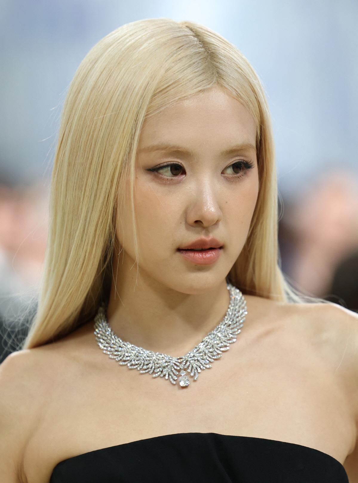 인어공주인 줄..블랙핑크→에스파, ‘멧 갈라’ 빛냈다! K팝 스타 총출동
