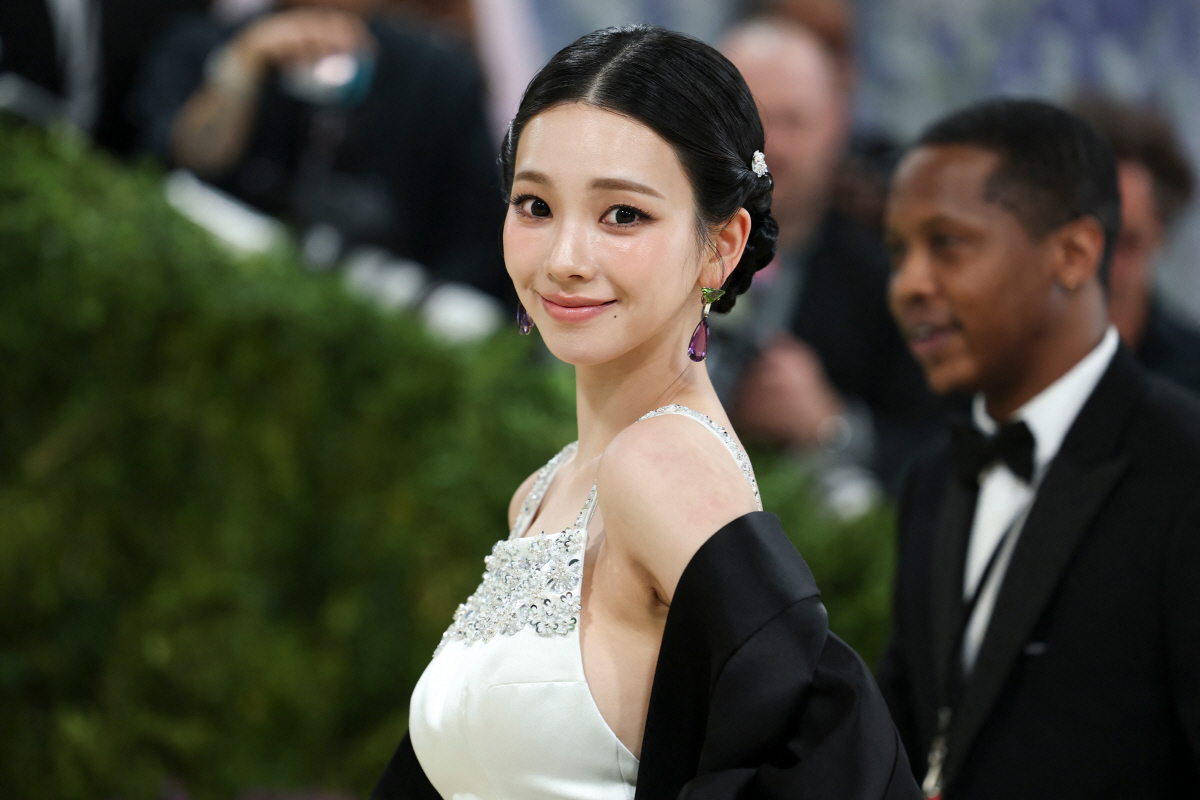 인어공주인 줄..블랙핑크→에스파, ‘멧 갈라’ 빛냈다! K팝 스타 총출동