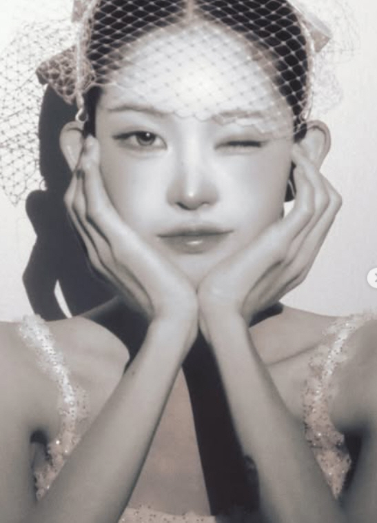 '故 최준희 딸' 최준희, 흑백 웨딩사진서 '엄마 얼굴' 보였다...뭉클한 감동