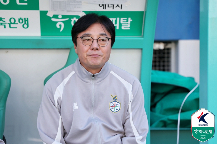 자꾸 미뤄지는 홈 승리, 황선홍 감독 "심적으로 급한 모습들이 나온다"[현장 기자회견]
