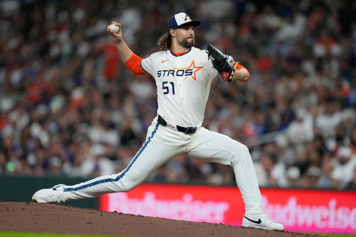 '대전 예수'도 '최동원상'도 줄줄이 마이너행, KBO 특급이었던 역수출 투수들의 몰락...그래도 눈에 띄는