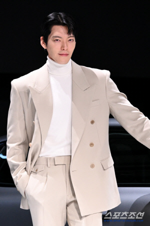 [공식] 김우빈, 역시 독보적이네…'2026 브랜드 고객충성도 대상' 선정