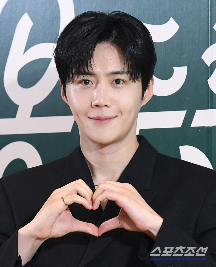 '봉주르빵집' 김선호 "알바생으로 온 세븐틴 디노·워너원 옹성우, 웃으면서 잘해서 감동 받았다"