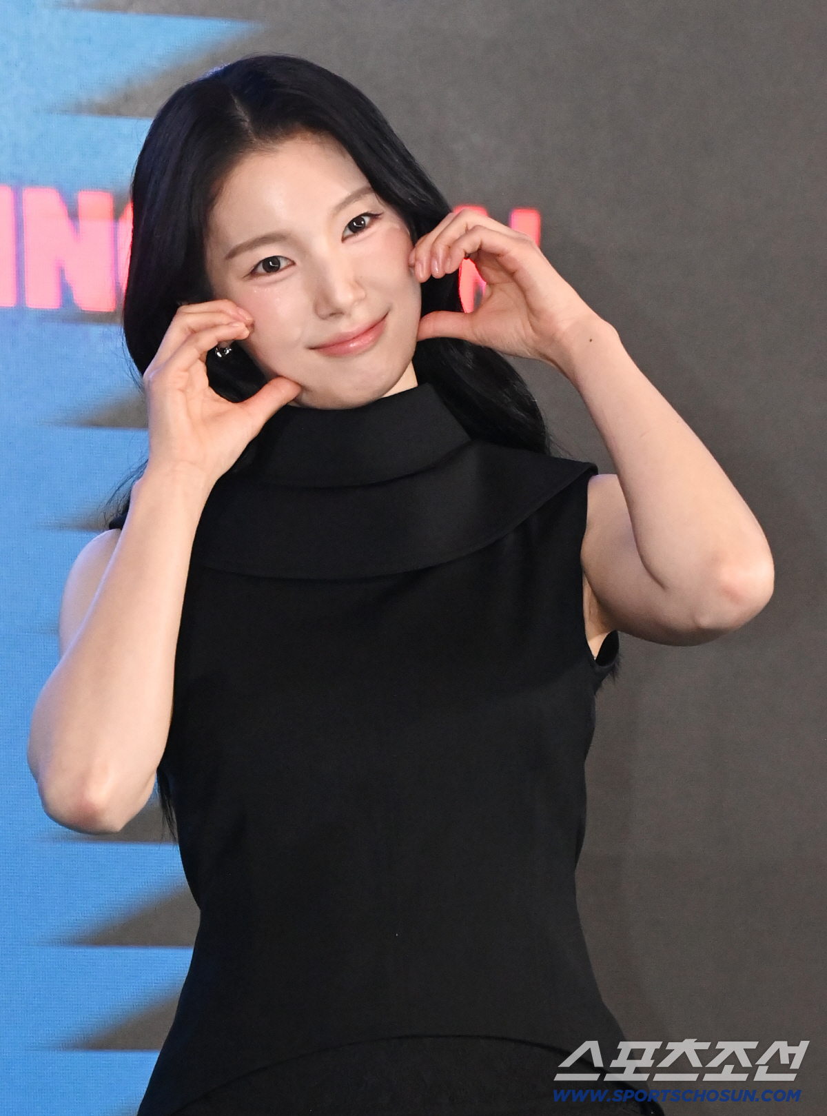 6일 풀만 앰배서더 서울 이스트폴에서 열린 티빙 오리지널 시리즈 '취사병 전설이 되다'의 제작발표회. 한동희가 포토타임을 갖고 있다. 허상욱 기자 wook@sportschosun.com/2026.05.06/