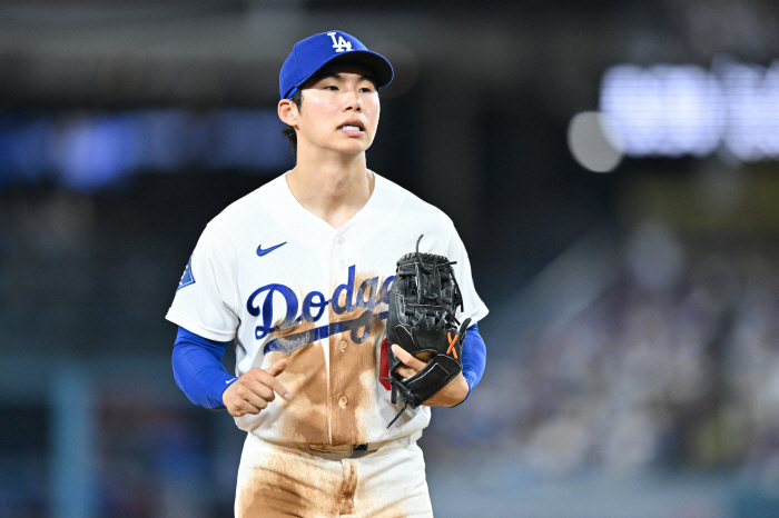 초비상! 다저스 김혜성 없었으면 어쩔 뻔...한국계 유틸맨 복귀 기약없다, 로버츠 감독 한숨 "통증이 아직도 있다고"