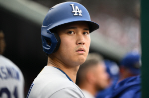 오타니, 쓰레기 덜 주웠나? → MLB 최초 '9-50-4-2' 대불운 기록 작성