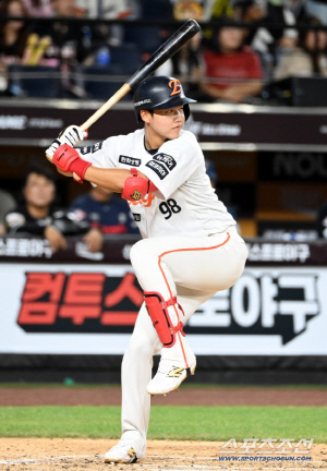 '와' 한화 미래 밝다! '메이드 인 서산' 성공적 진행 중…첫 퓨처스 루키상 '투·타 싹쓸이'