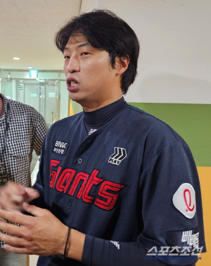 "발버둥치고 있다" 223일만의 1군, '5년간 101홀드' 빛바랜 영광 → 147㎞ 건재 과시…구스타의 벼랑끝 생존기 [인터뷰]