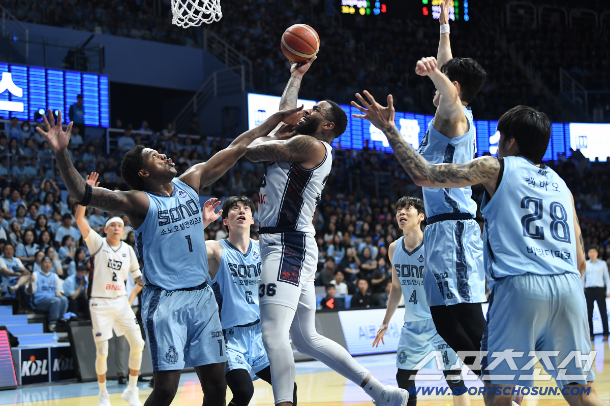 '마! 약속의 땅 부산이야' KCC, '승률 100% 불패행진' 이어가나…주말 '사직벌'도 폭발할듯, 농구장-야구장 쌍끌이 흥행 대박
