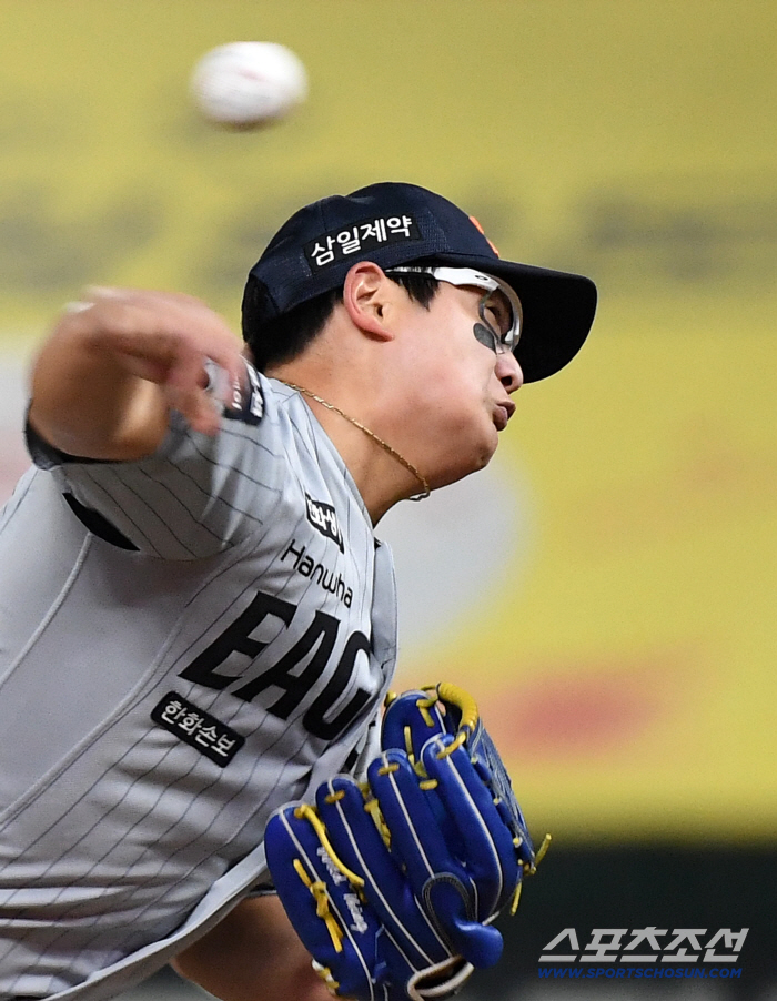 '충격의 ERA 9.00' 한화 김서현 컴백, 무엇이 달라졌나…"S 많아져, 볼볼볼 하면 안 되니까"