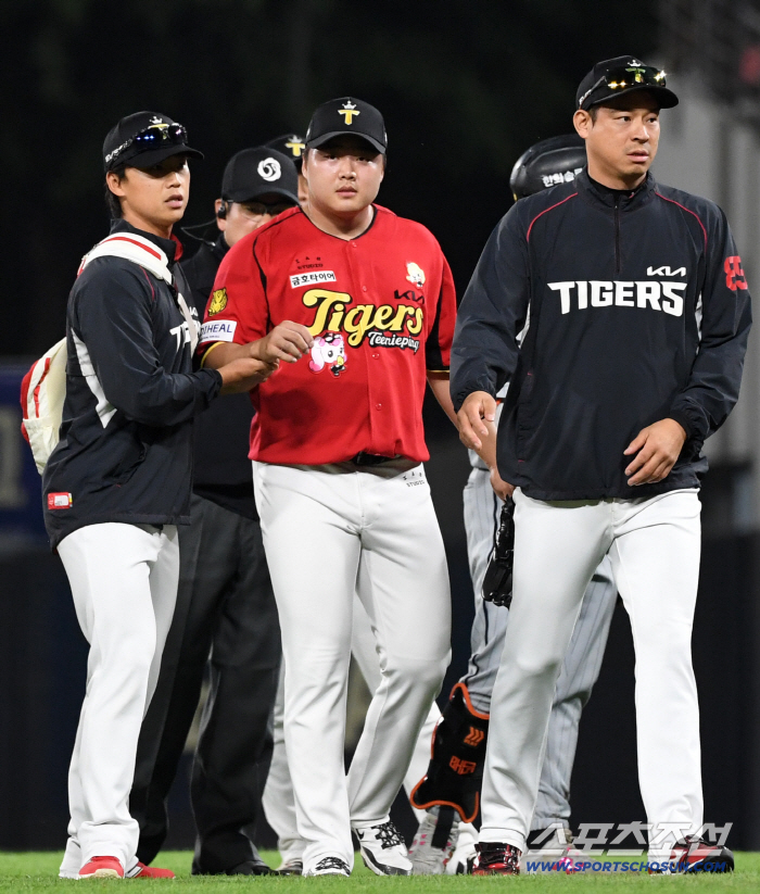 '악' KIA 타구 직격에 깜짝, 강백호도 놀라서 달려왔다…"단순 타박상" 천만다행이다