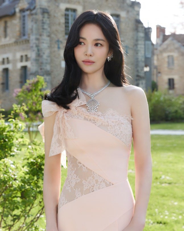 송혜교, 재벌 회장부터 글로벌 인사까지..국내외 넘나드는 '마당발' 인증