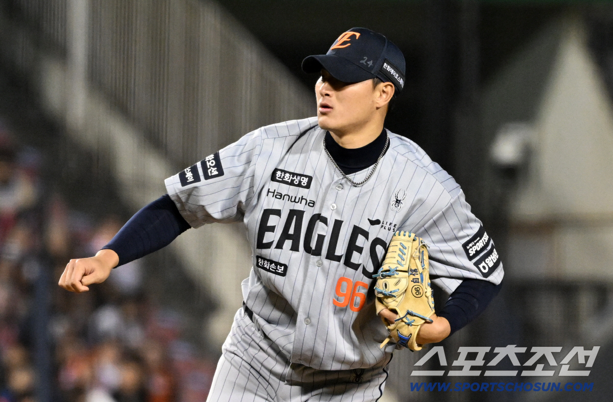 22일 잠실구장에서 열린 LG와 한화의 경기. 한화 박준영이 역투하고 있다. 잠실=박재만 기자 pjm@sportschosun.com/2026.04.22/