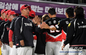 KIA 이 조합 정말 좋은데?…2연패 탈출, 사령탑도 박수보냈다 "활약 돋보였다" [부산 현장]