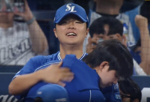 "너는 5선발, 5이닝만 던져" QS 데뷔 첫 선발승으로 이어진 젊은 좌완불펜 형들의 훈훈한 약속