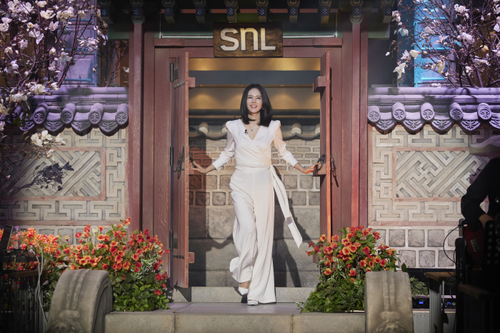 한가인, '45세 애둘맘' 교복핏이 이정도..위화감 없는 여고생 비주얼(SNL8)