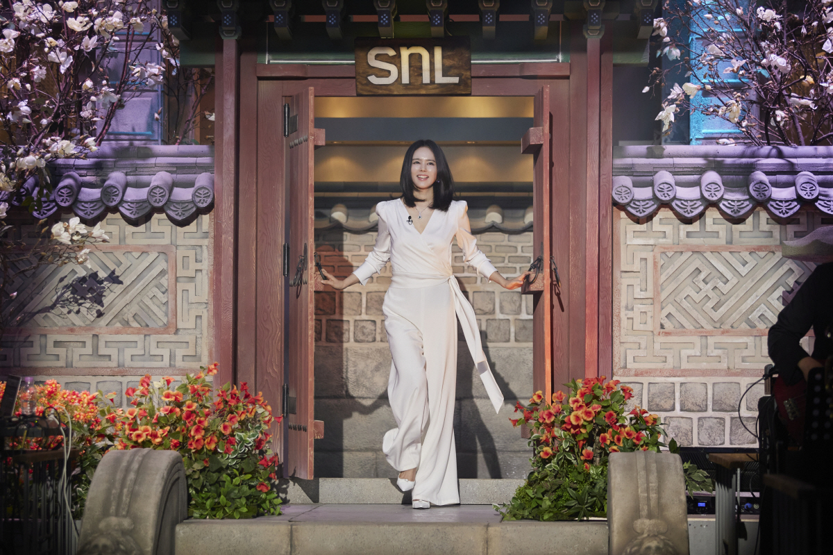 한가인, '45세 애둘맘' 교복핏이 이정도..위화감 없는 여고생 비주얼(SNL8)