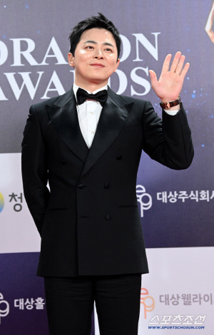 '거미♥' 조정석, 둘째 출산 100일만 겹경사 예고 "곧 좋은 소식 들려 드리겠다"