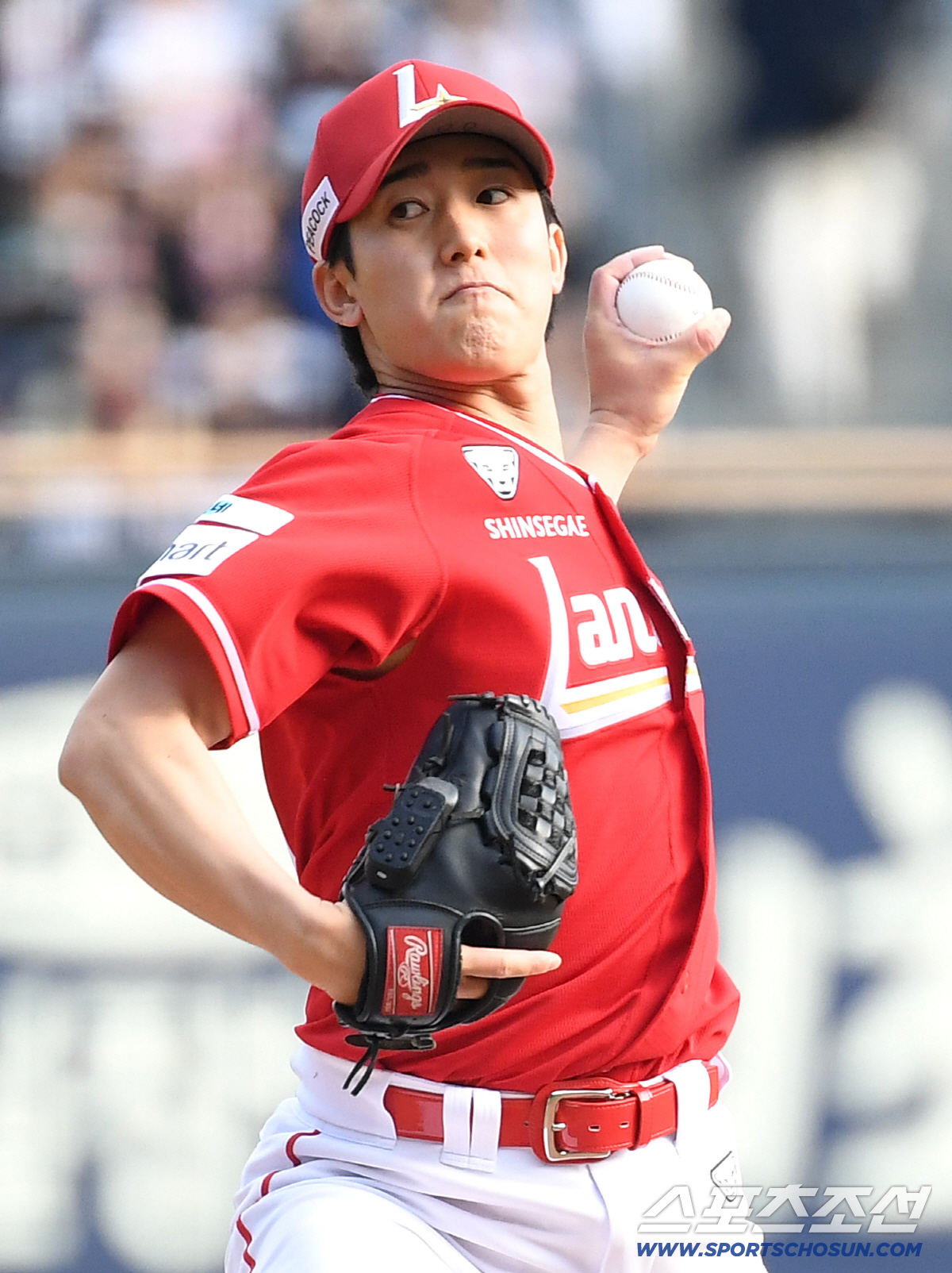 9일 잠실구장에서 열린 두산과 SSG의 경기. 선발 투구하고 있는 SSG 긴지로. 잠실=송정헌 기자 songs@sportschosun.com/2026.05.09/