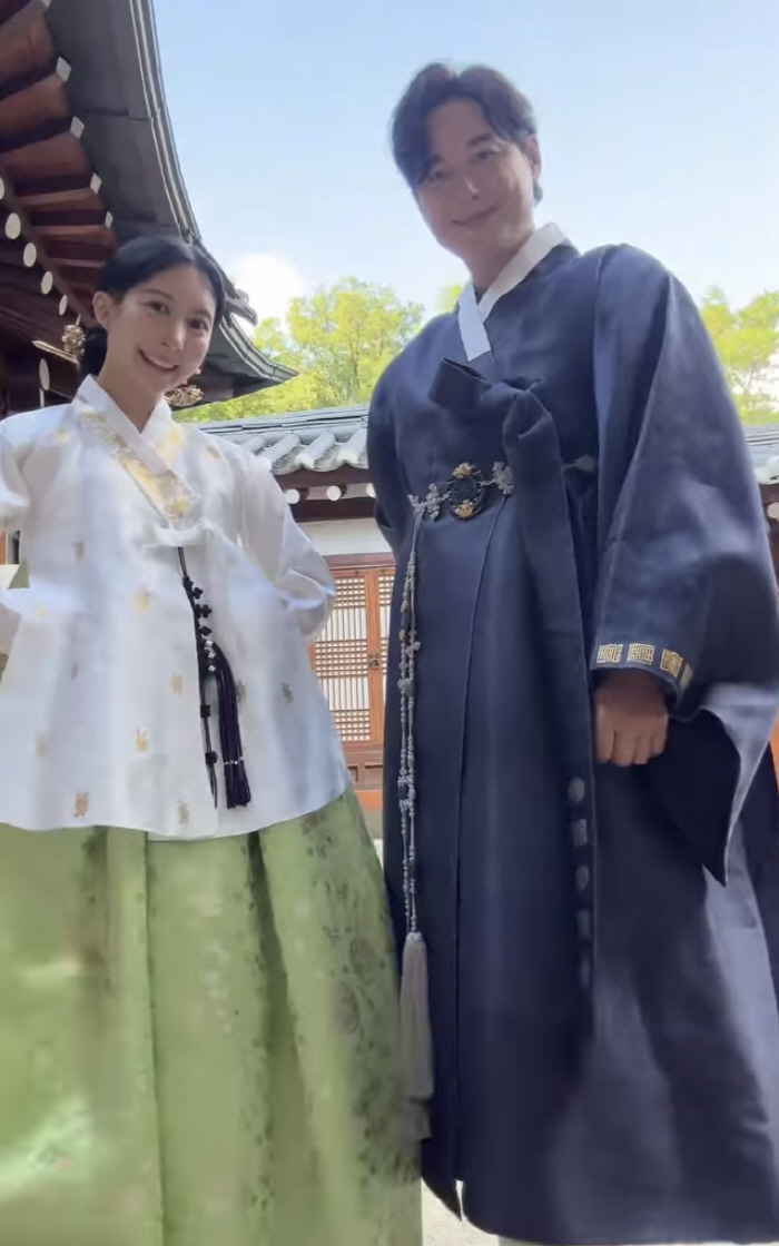 이지훈, ♥아야네 '무염 육아' 논란에 대신 사과 "유난 떨어 죄송"