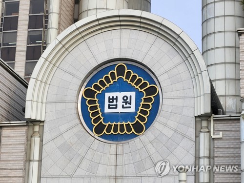 8년간 친딸 수백회 성폭행한 '인면수심' 50대, 2심도 징역 20년