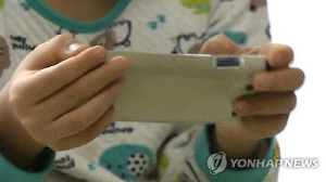 "엄마 양육부담 클수록 영아 미디어 이용시간 길어져"