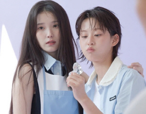 "기분대로 돈 쓰면 못 모아" 아이유, '절친' 이연에 진지한 충고.."나 만날 땐 돈 쓰지 마" 감동 미담