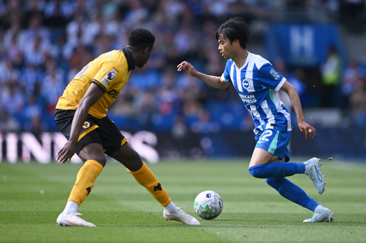 Soccer Football - Premier League - Brighton & Hove Albion v Wolverhampton Wanderers - The American Express Community Stadium, Brighton, Britain - May 9, 2026 Brighton & Hove Albion's Kaoru Mitoma in action REUTERS/Jaimi Joy EDITORIAL USE ONLY. NO USE WITH UNAUTHORIZED AUDIO, VIDEO, DATA, FIXTURE LISTS, CLUB/LEAGUE LOGOS OR 'LIVE' SERVICES. ONLINE IN-MATCH USE LIMITED TO 120 IMAGES, NO VIDEO EMULATION. NO USE IN BETTING, GAMES OR SINGLE CLUB/LEAGUE/PLAYER PUBLICATIONS. PLEASE CONTACT YOUR ACCOUNT REPRESENTATIVE FOR FURTHER DETAILS..