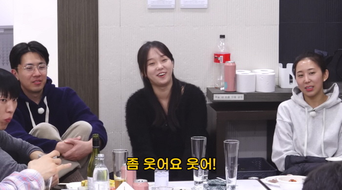 "초상집인가? 좀 웃어" 31기 옥순, 미방분 영상 또 시끌..순자는 웃음만 ('촌장')
